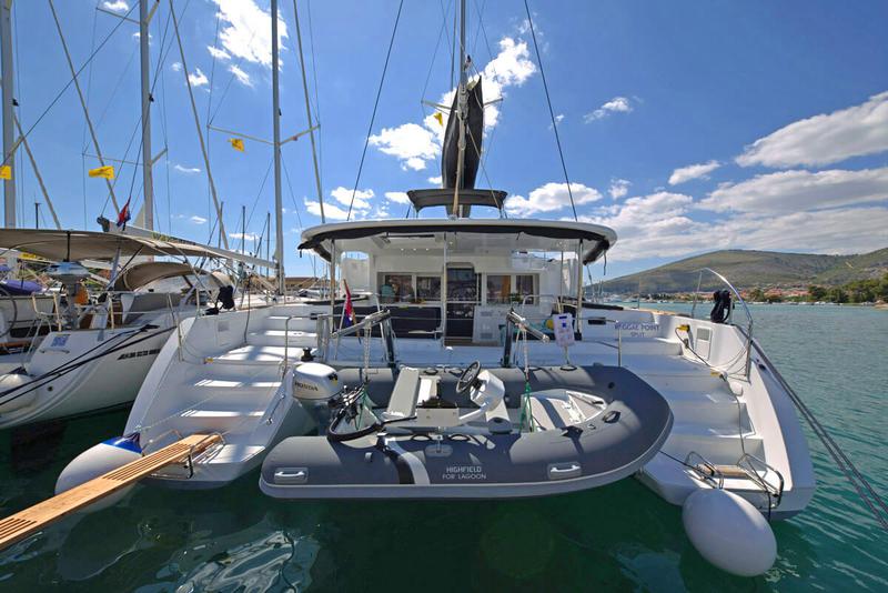 Book yachts online - catamaran - Lagoon 450 Fly - REGGAE POINT  - rent