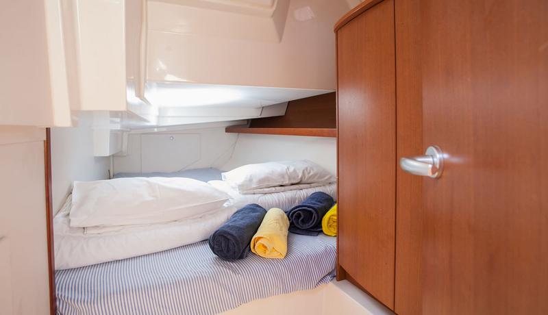 Book yachts online - sailboat - Hanse 355 - Neptun - rent