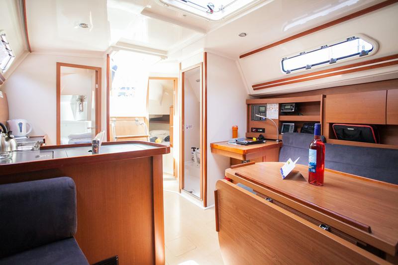 Book yachts online - sailboat - Hanse 355 - Neptun - rent