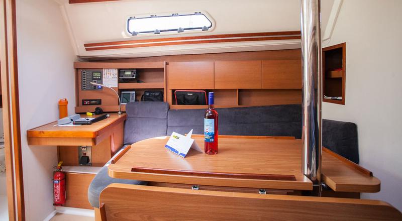 Book yachts online - sailboat - Hanse 355 - Neptun - rent