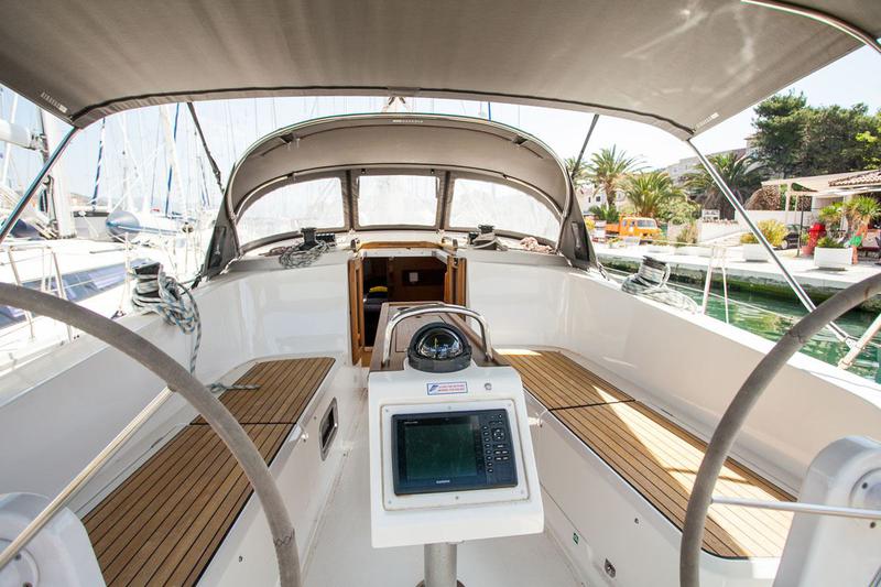 Book yachts online - sailboat - Bavaria Cruiser 41 - Dolce vita - rent