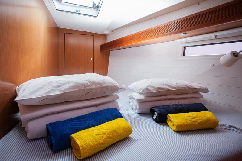 Book yachts online - sailboat - Bavaria Cruiser 45 - Blues Point - rent