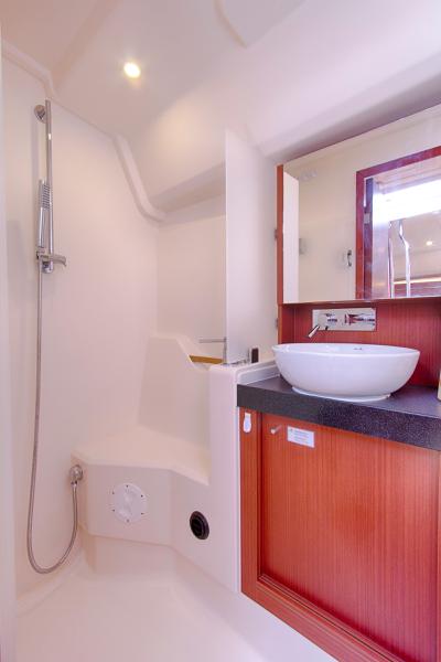 Book yachts online - sailboat - Hanse 455 - SEA LEGEND - rent