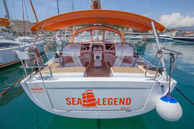 Book yachts online - sailboat - Hanse 455 - SEA LEGEND - rent