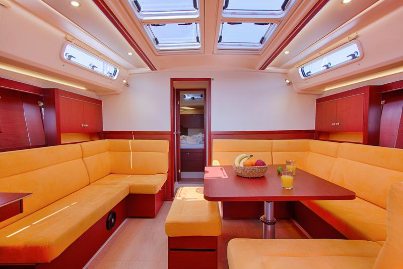 Book yachts online - sailboat - Hanse 455 - SEA LEGEND - rent