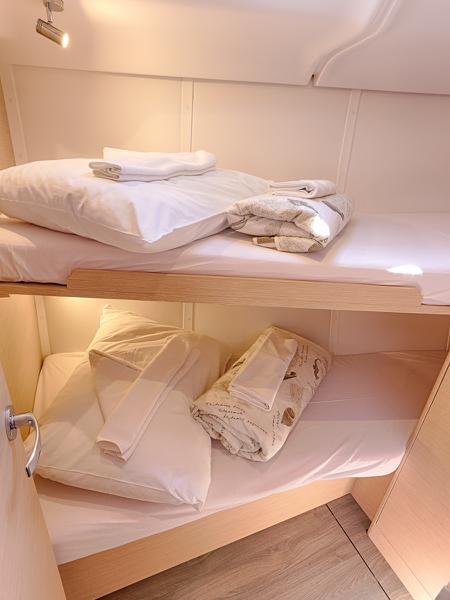 Book yachts online - sailboat - Elan 45 Impression - FROZEN - rent