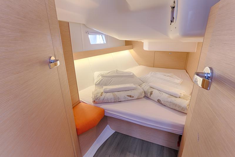 Book yachts online - sailboat - Elan 45 Impression - STAR - rent