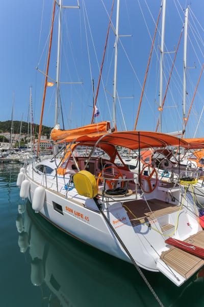 Book yachts online - sailboat - Elan 45 Impression - STAR - rent