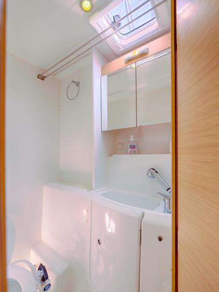 Book yachts online - catamaran - Lagoon 400 - COCO LOCO - rent