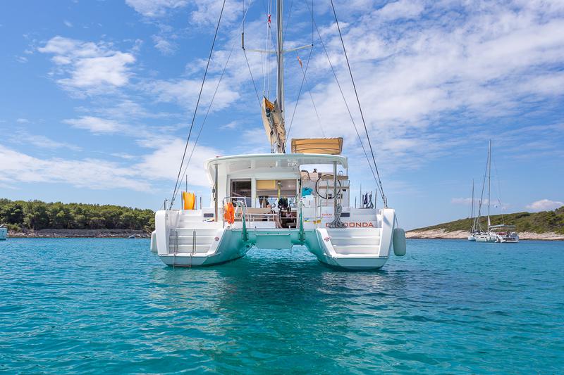 Book yachts online - catamaran - LAGOON 39 - DIRIDONDA - rent