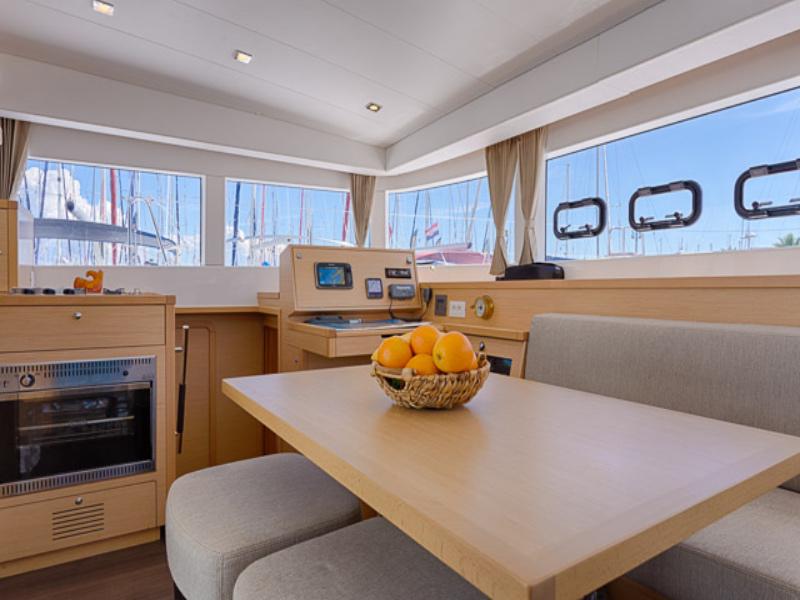 Book yachts online - catamaran - LAGOON 39 - DIRIDONDA - rent