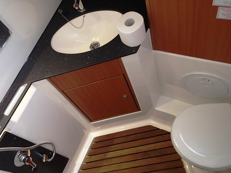 Book yachts online - sailboat - Bavaria 45 Cruiser - Controvento - rent