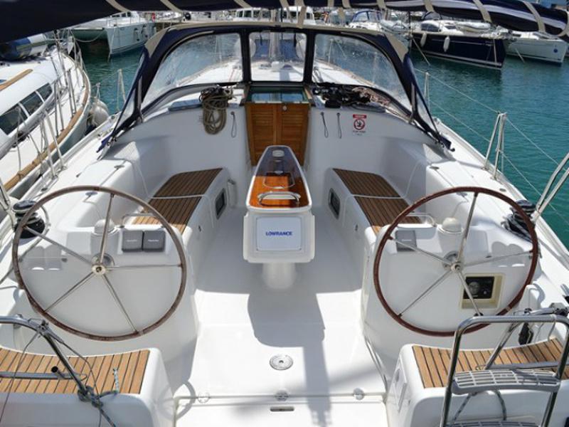 Book yachts online - sailboat - Cyclades 43.4 - Kate I - rent