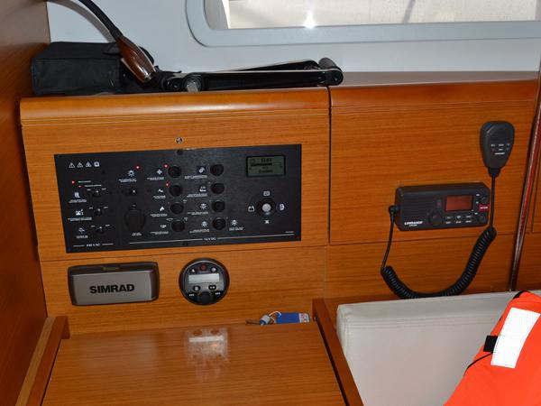 Book yachts online - sailboat - Sun Odyssey 379 - Soprano - rent