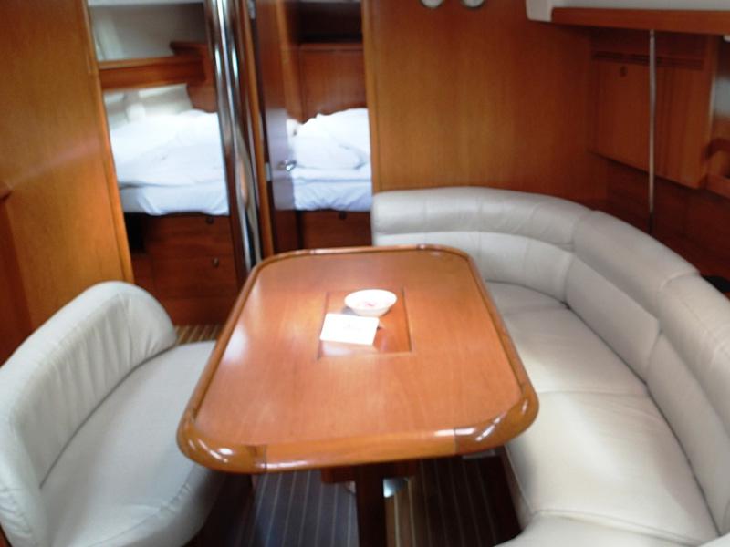 Book yachts online - sailboat - Sun Odyssey 45 - Big Blue - rent