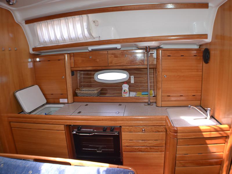 Book yachts online - sailboat - Bavaria 39 Cruiser - Demi - rent