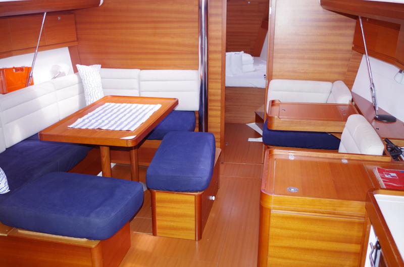 Book yachts online - sailboat - Dufour 410 GL - Stella - rent