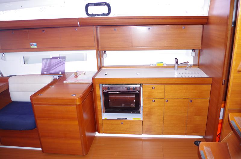 Book yachts online - sailboat - Dufour 410 GL - Stella - rent