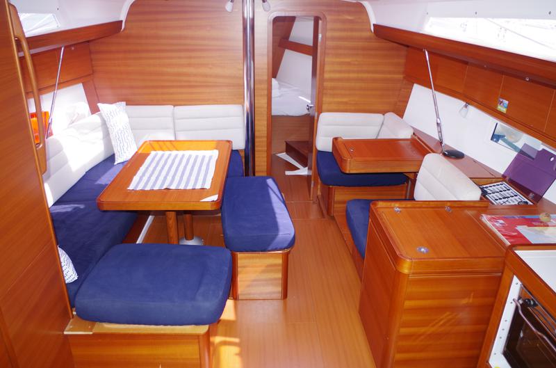 Book yachts online - sailboat - Dufour 410 GL - Stella - rent
