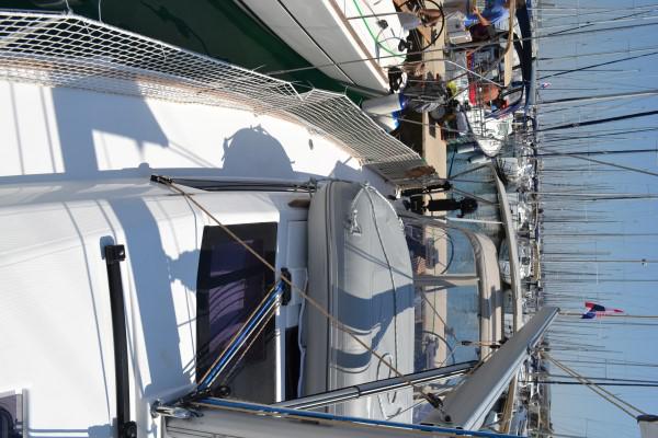 Book yachts online - sailboat - Dufour 360 GL - Minion - rent