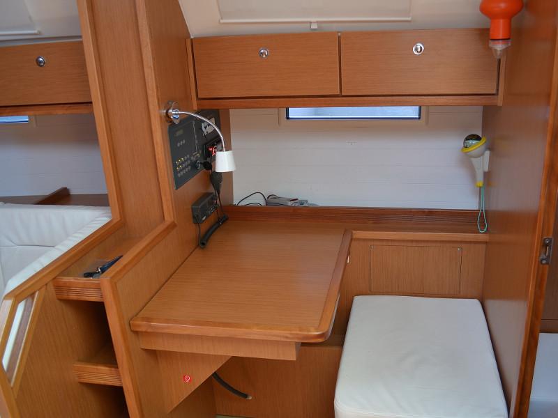 Book yachts online - sailboat - Bavaria 40 Cruiser.. - Manta - rent