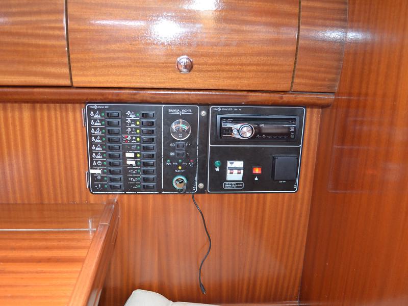 Book yachts online - sailboat - Bavaria 36 - Meg - rent