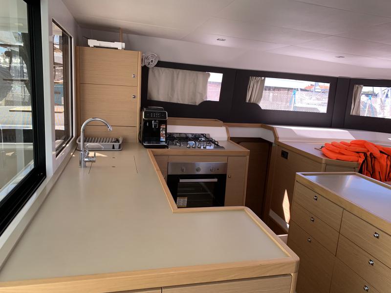 Book yachts online - catamaran - Dufour Catamaran 48 - Dreamland - rent