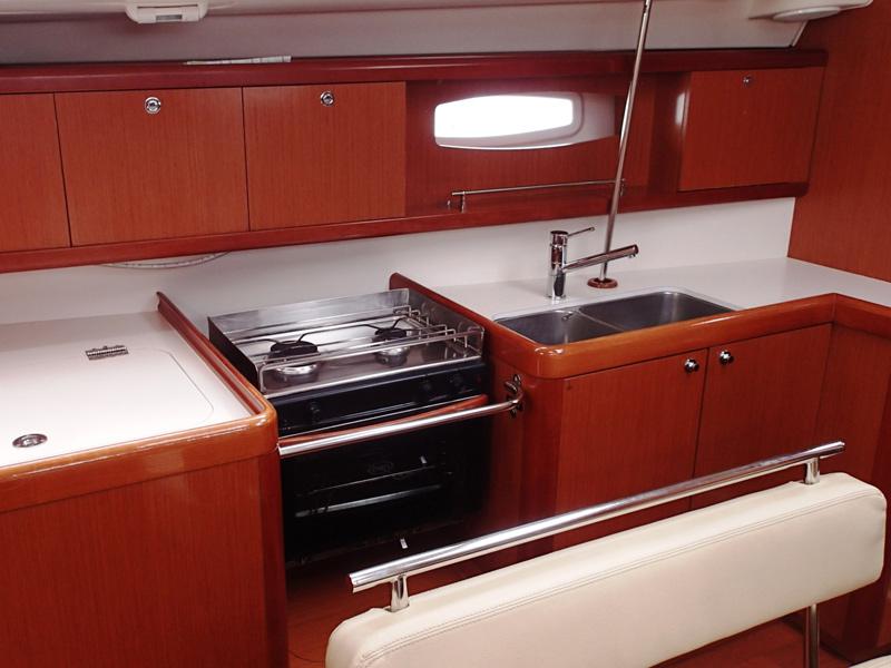Book yachts online - sailboat - Oceanis 43 - Playmaker - rent