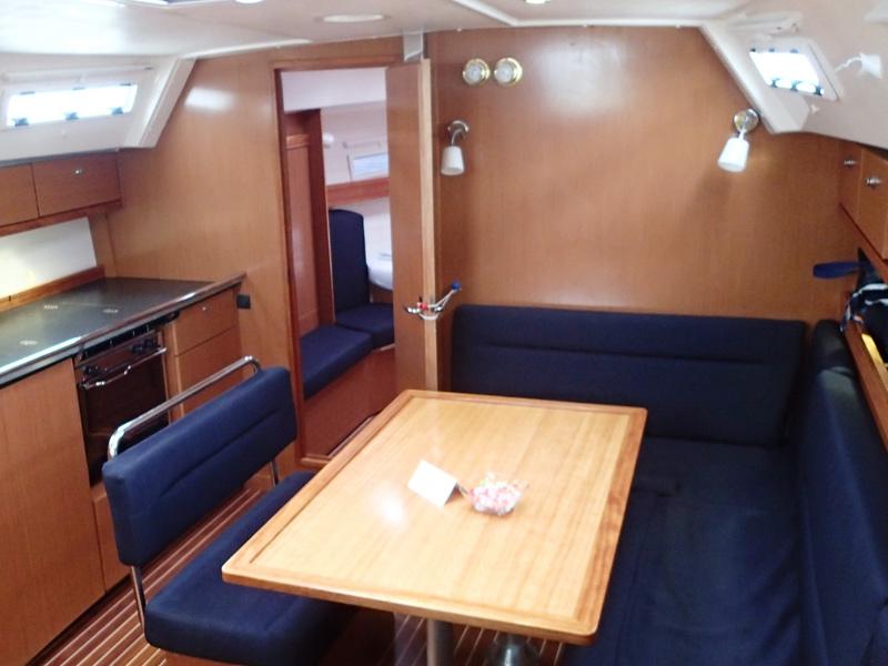 Book yachts online - sailboat - Bavaria 40 Cruiser. - Mojito - rent