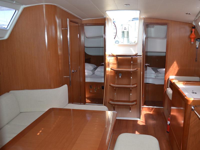 Book yachts online - sailboat - Oceanis 40 - Diva - rent