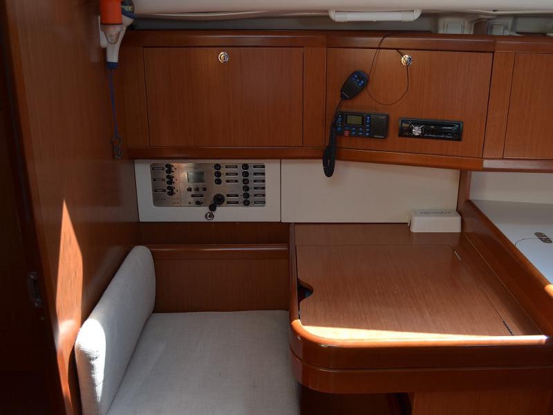 Book yachts online - sailboat - Oceanis 40 - Diva - rent