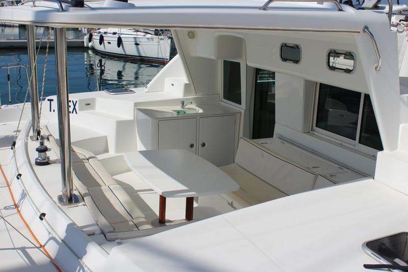 Book yachts online - catamaran - Lagoon 440 - Igris II - rent