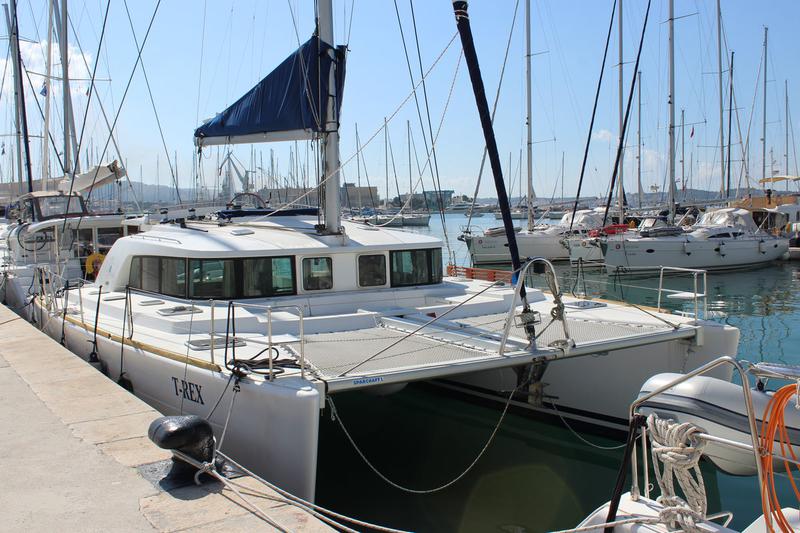 Book yachts online - catamaran - Lagoon 440 - Igris II - rent