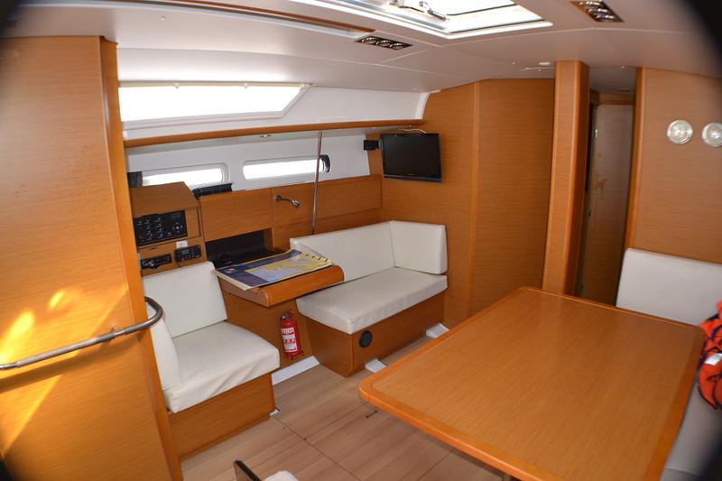 Book yachts online - sailboat - Sun Odyssey 439 - Libera - rent