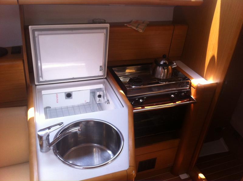 Book yachts online - sailboat - Sun Odyssey 33i - Chiquita - rent