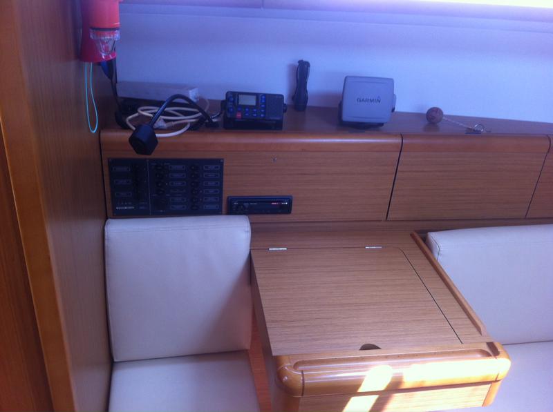 Book yachts online - sailboat - Sun Odyssey 33i - Chiquita - rent