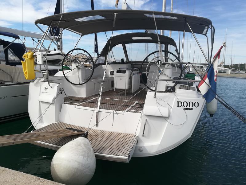 Book yachts online - sailboat - Sun Odyssey 509 Owner - Dodo - rent