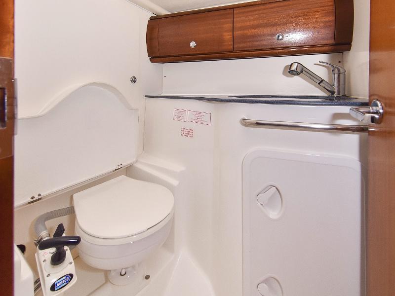 Book yachts online - sailboat - Bavaria 44 - Tummy fish - rent