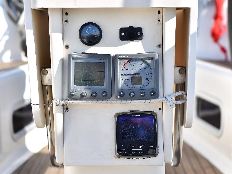 Book yachts online - sailboat - Bavaria 44 - Tummy fish - rent