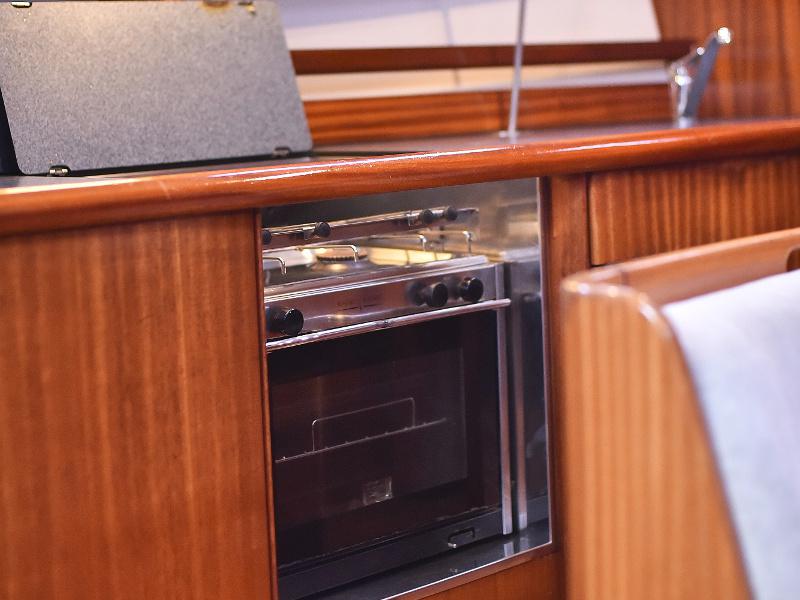 Book yachts online - sailboat - Bavaria 44 - Tummy fish - rent