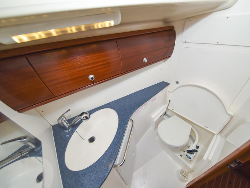 Book yachts online - sailboat - Bavaria 44 - Tummy fish - rent