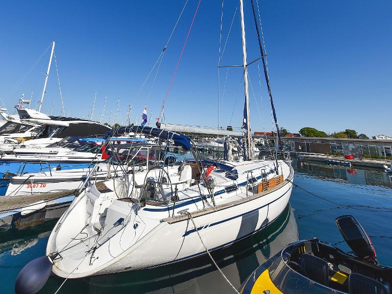 Book yachts online - sailboat - Bavaria 44 - Tummy fish - rent