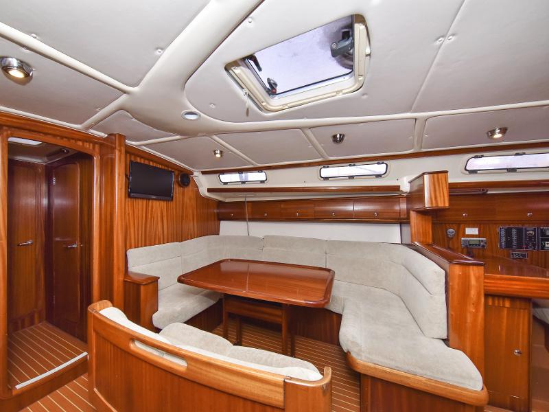 Book yachts online - sailboat - Bavaria 44 - Tummy fish - rent