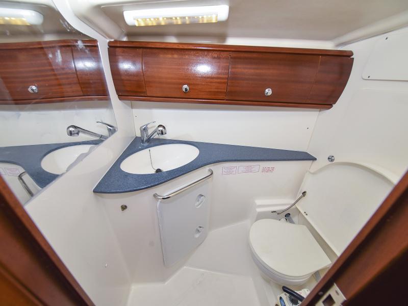Book yachts online - sailboat - Bavaria 44 - Tummy fish - rent