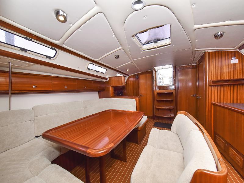 Book yachts online - sailboat - Bavaria 44 - Tummy fish - rent