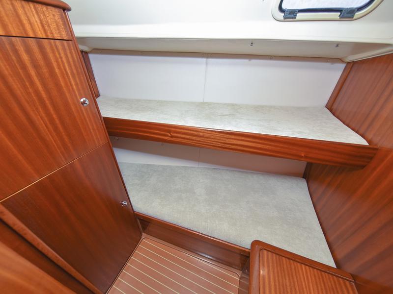 Book yachts online - sailboat - Bavaria 44 - Tummy fish - rent