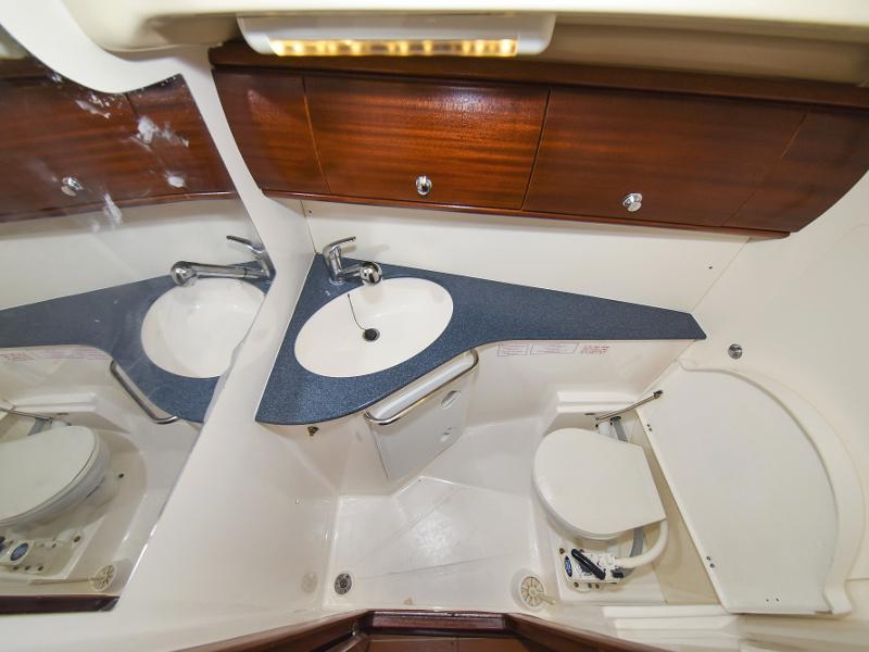 Book yachts online - sailboat - Bavaria 44 - Tummy fish - rent