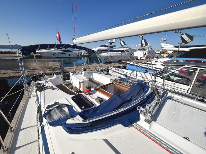 Book yachts online - sailboat - Bavaria 44 - Tummy fish - rent