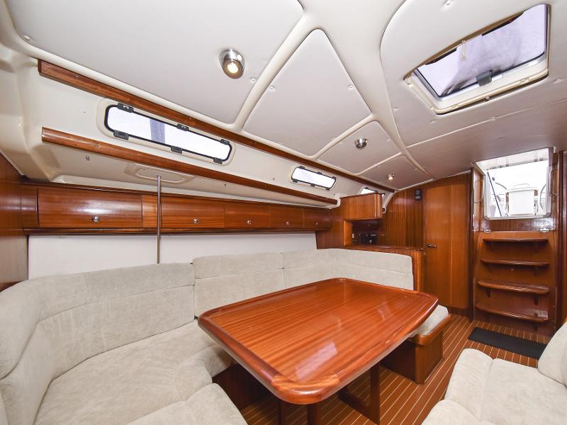 Book yachts online - sailboat - Bavaria 44 - Tummy fish - rent