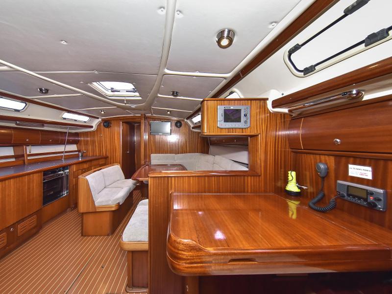 Book yachts online - sailboat - Bavaria 44 - Tummy fish - rent